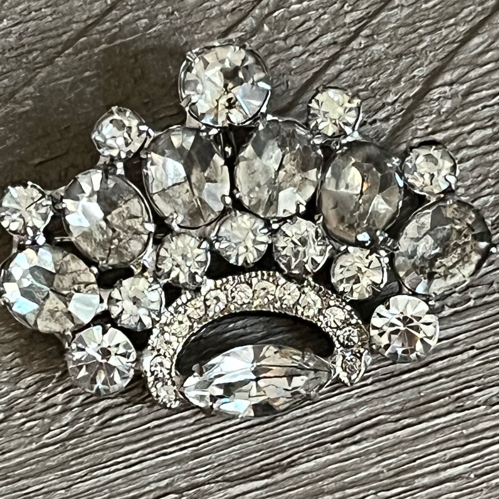 WEISS vintage Crystal Fan Crown Brooch - Clear Rhinestone Pin